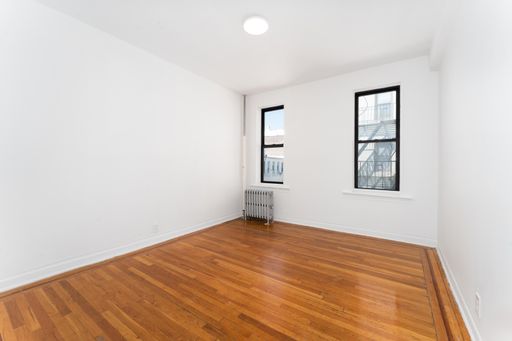 2013 69th Street, apt C1 – photo 1