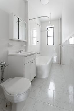 2013 69th Street, apt C4 – photo 1