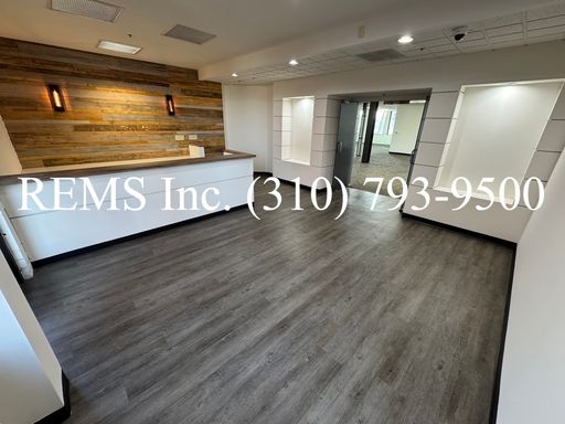 Office Space On Crenshaw Blvd. in Torrance – photo 1