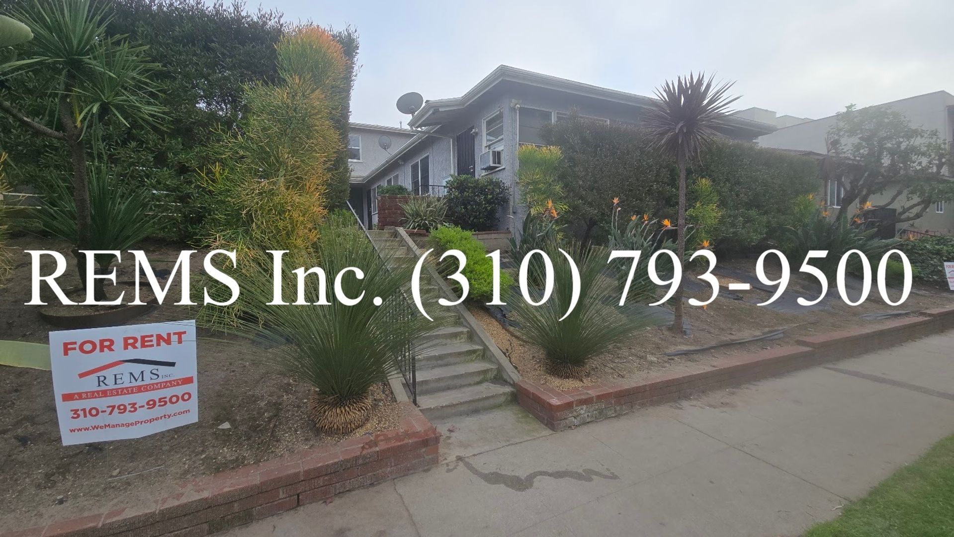Los Angeles Apartment: 7052 Alvern Street
