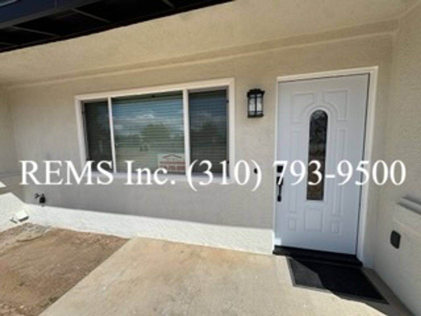 Hesperia House: 7775 Maple Ave