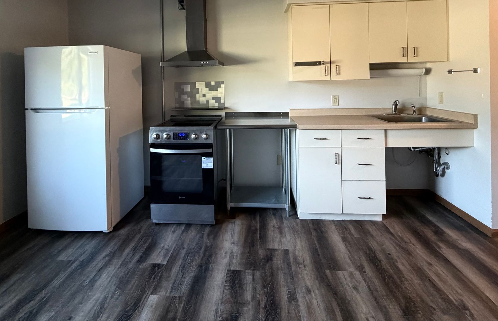 Sun Prairie Apartment: 605 Chase Boulevard