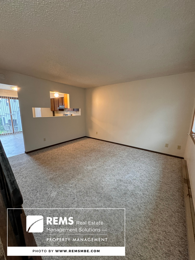 Baraboo Apartment: 701-709 12th Street / 1400-1406 Tuttle St