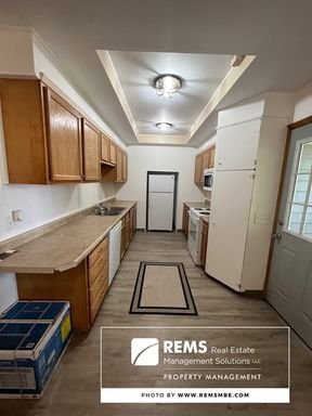 114 6th Ave Unit #3, Baraboo WI