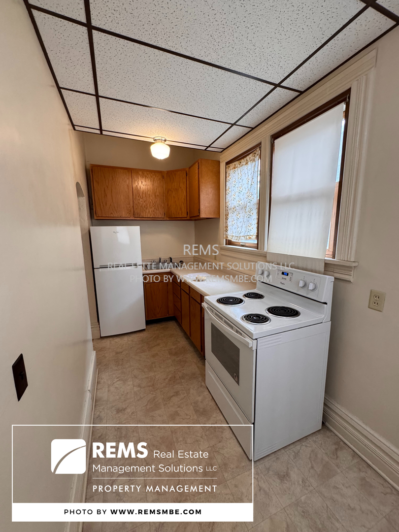 Baraboo Apartment: 125 7th Avenue