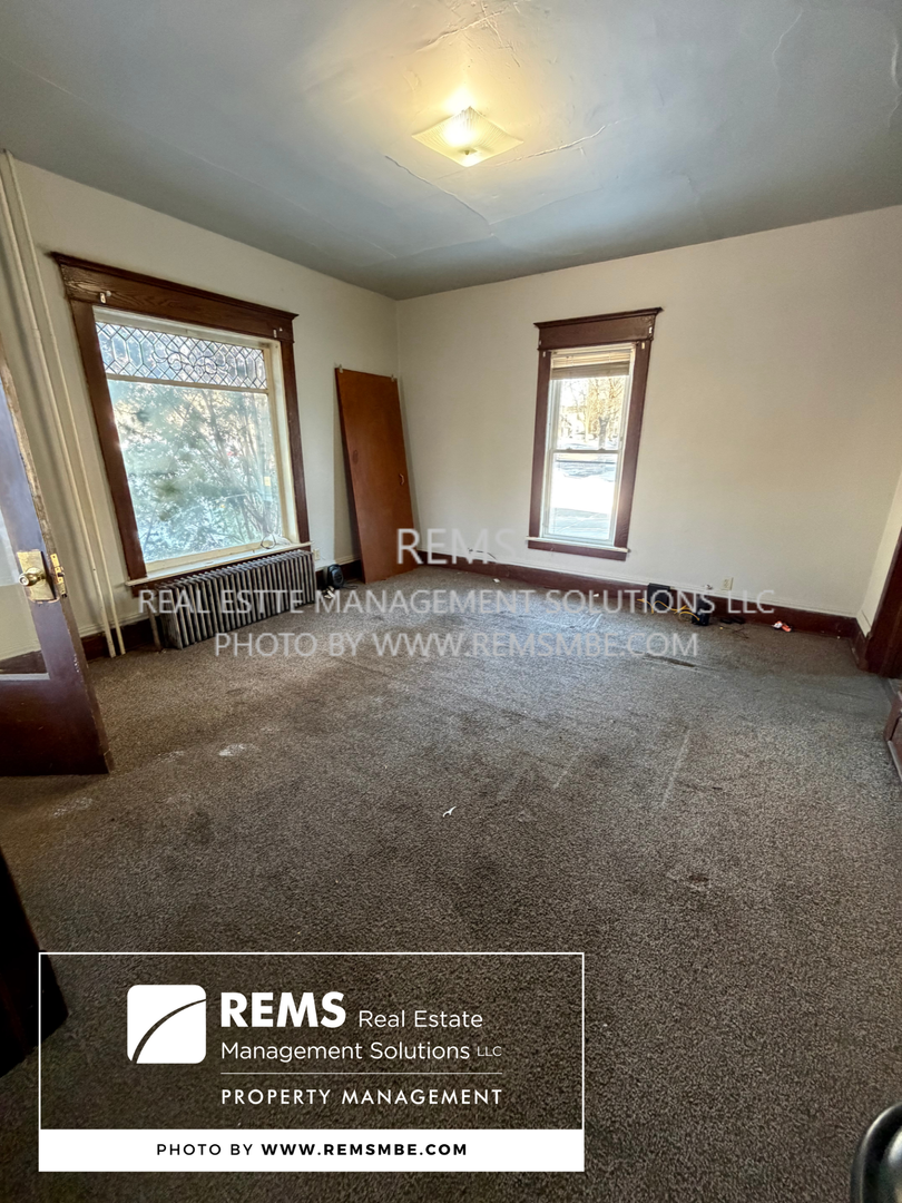 Reedsburg Apartment: 420 N Pine Street