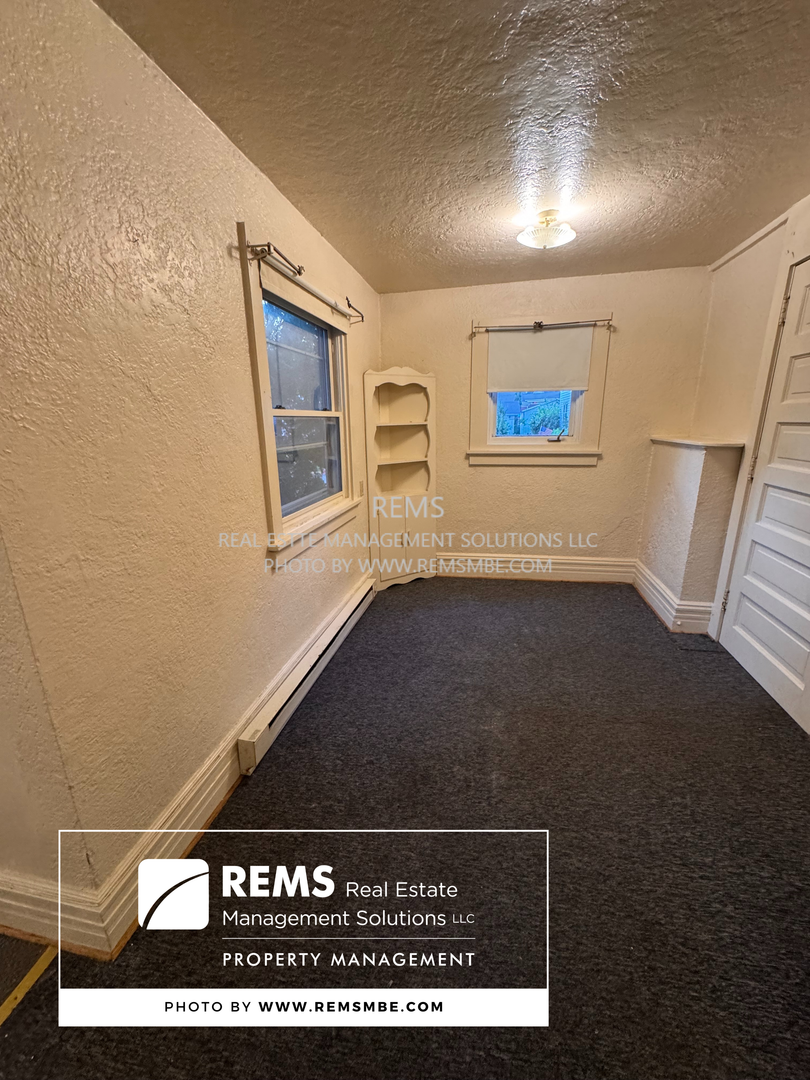 Baraboo Apartment: 125 7th Avenue