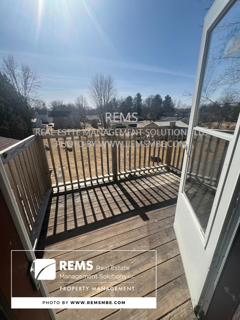 Reesdburg Apartment: 431/437 Clark Street