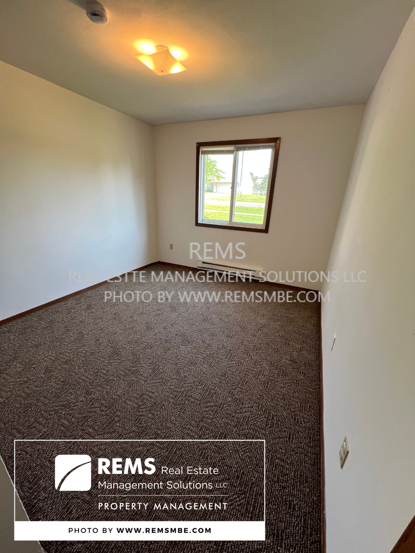 Portage Apartment: 564 East Slifer Street