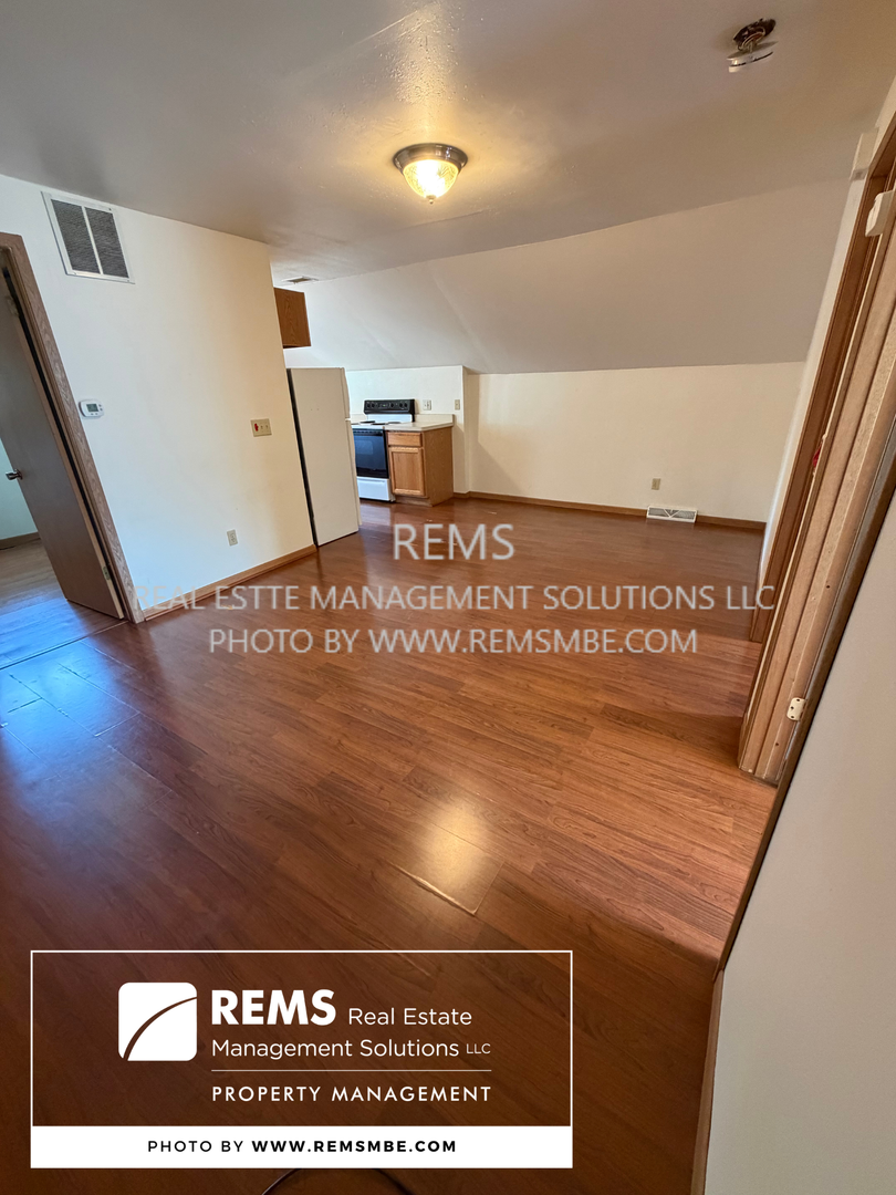 Baraboo Apartment: 812 Barker Street