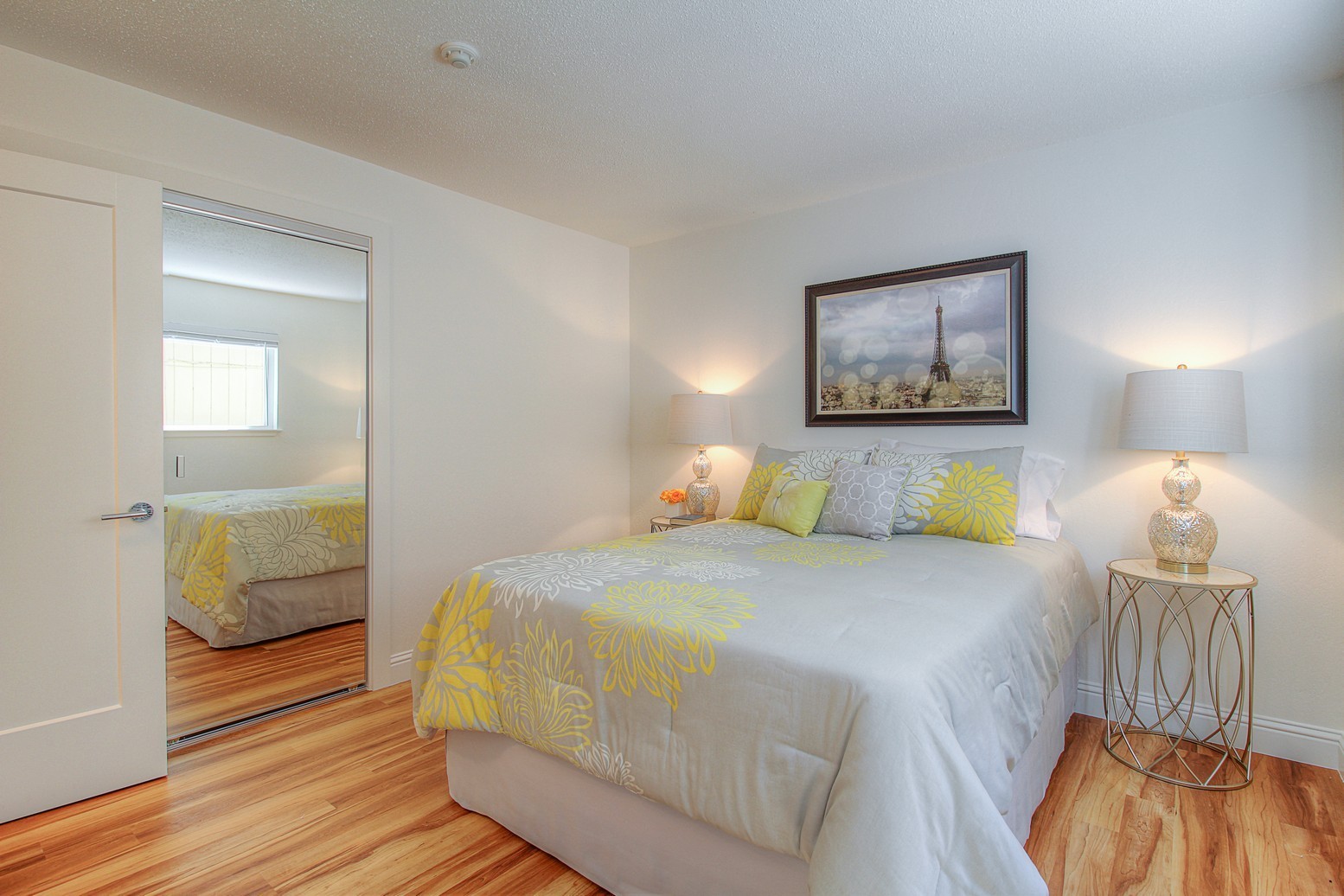 Santa Rosa Apartment: 865 & 871 Sonoma Avenue