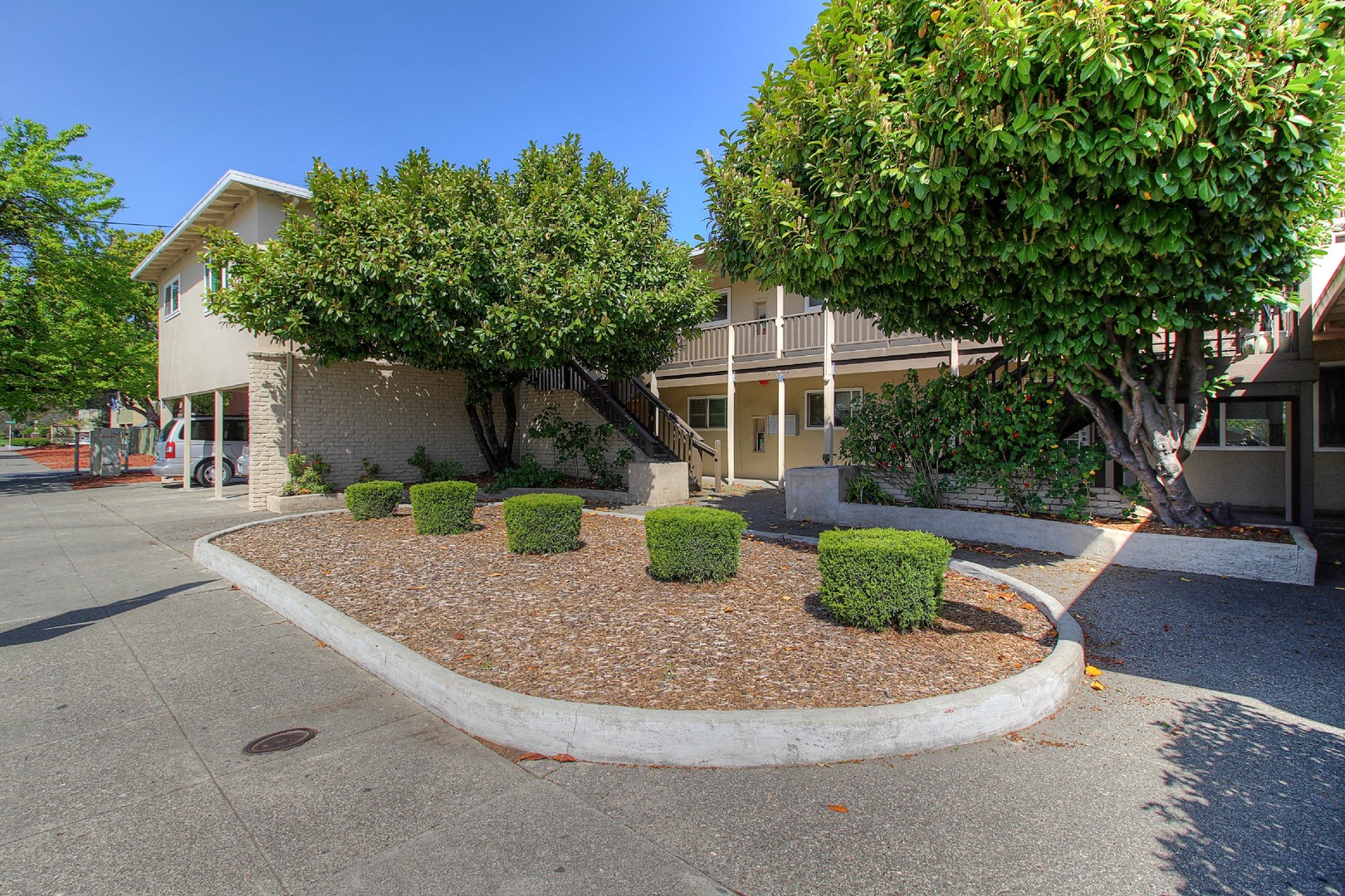 Santa Rosa Apartment: 901 Link Lane