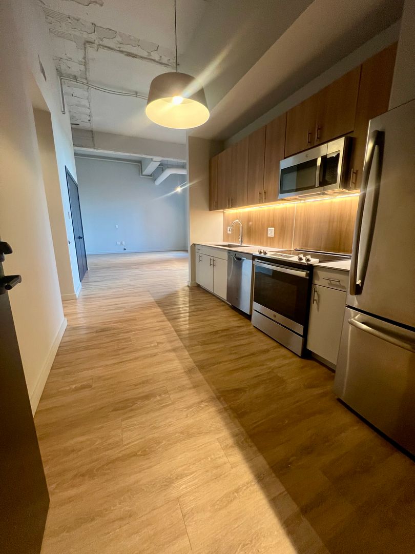 St. Louis Apartment: 2650 Locust St
