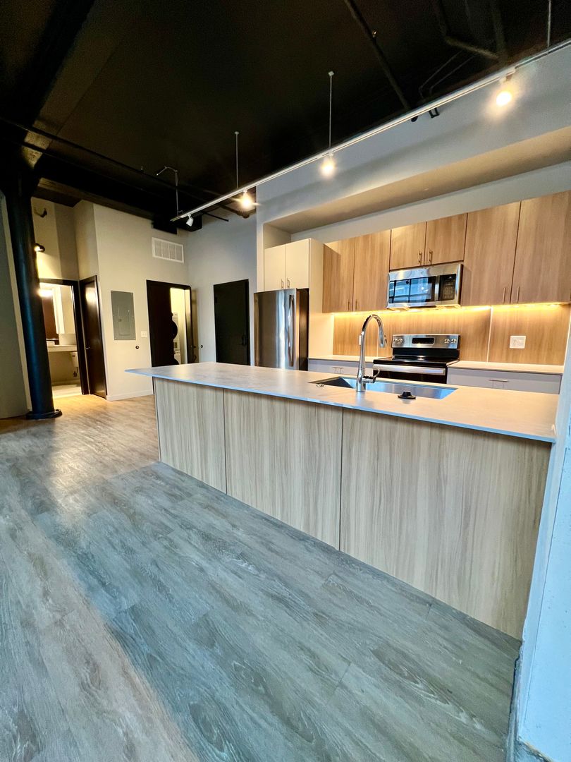 St. Louis Apartment: 2650 Locust St