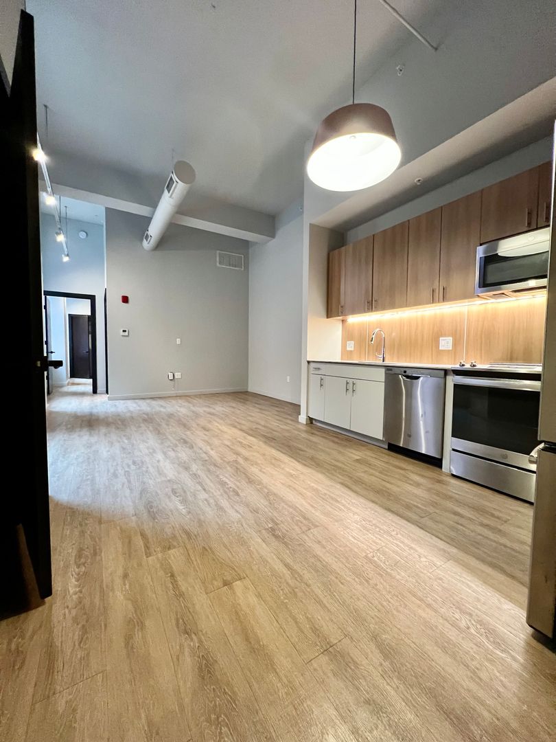 St. Louis Apartment: 2650 Locust St