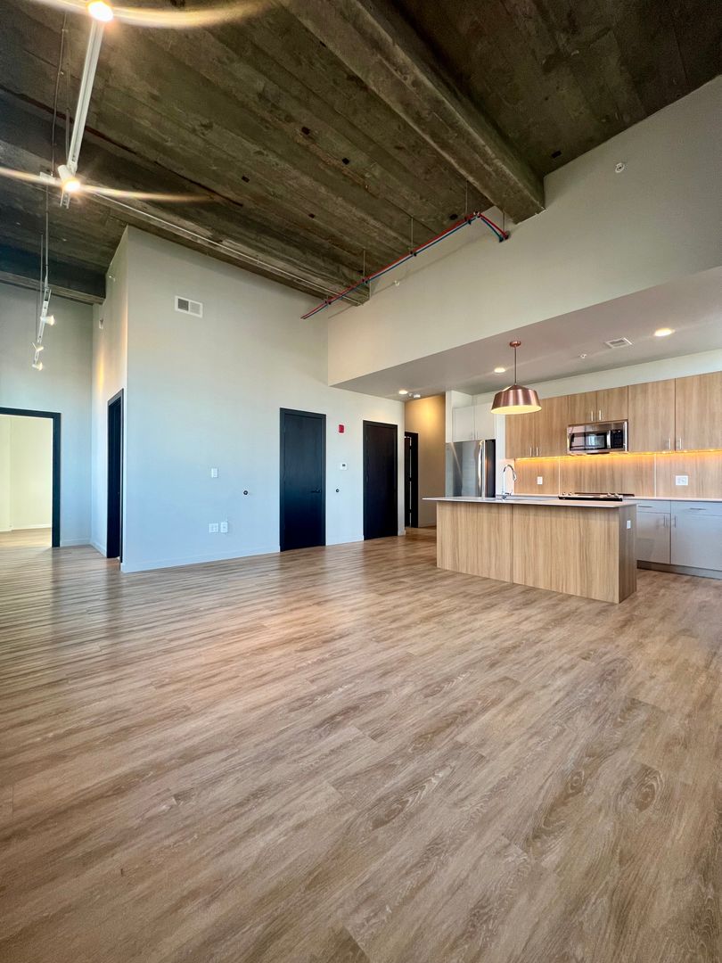 St. Louis Apartment: 2650 Locust St