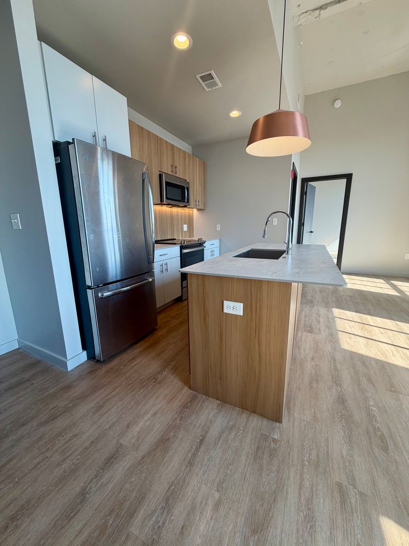 St. Louis Apartment: 2650 Locust St