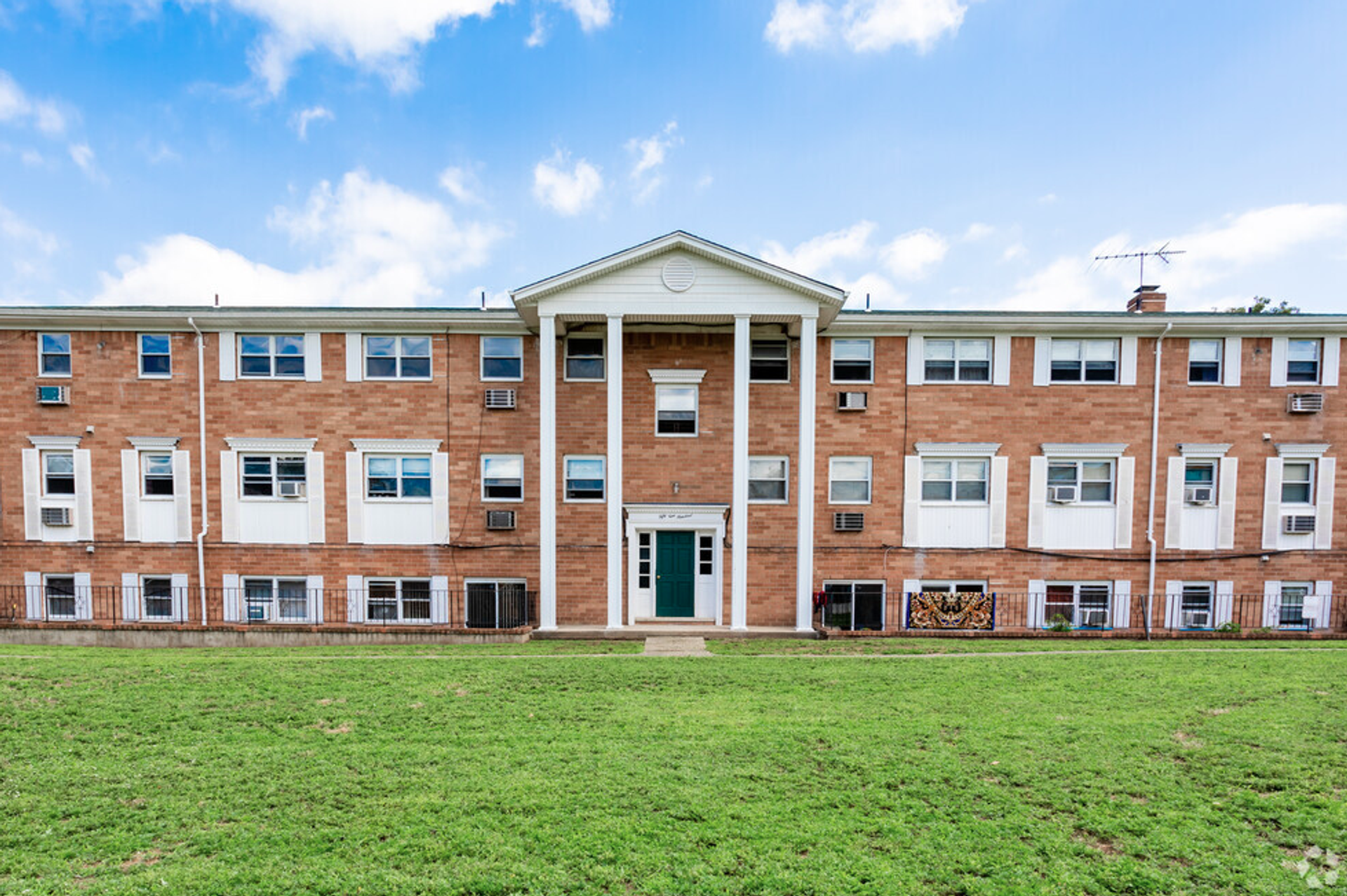 WALLINGTON Apartment: 11-21  MIDLAND AVENUE