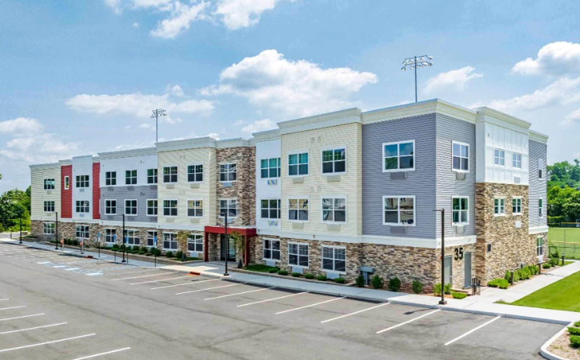 WALLINGTON Apartment: 35 SPRING ST.