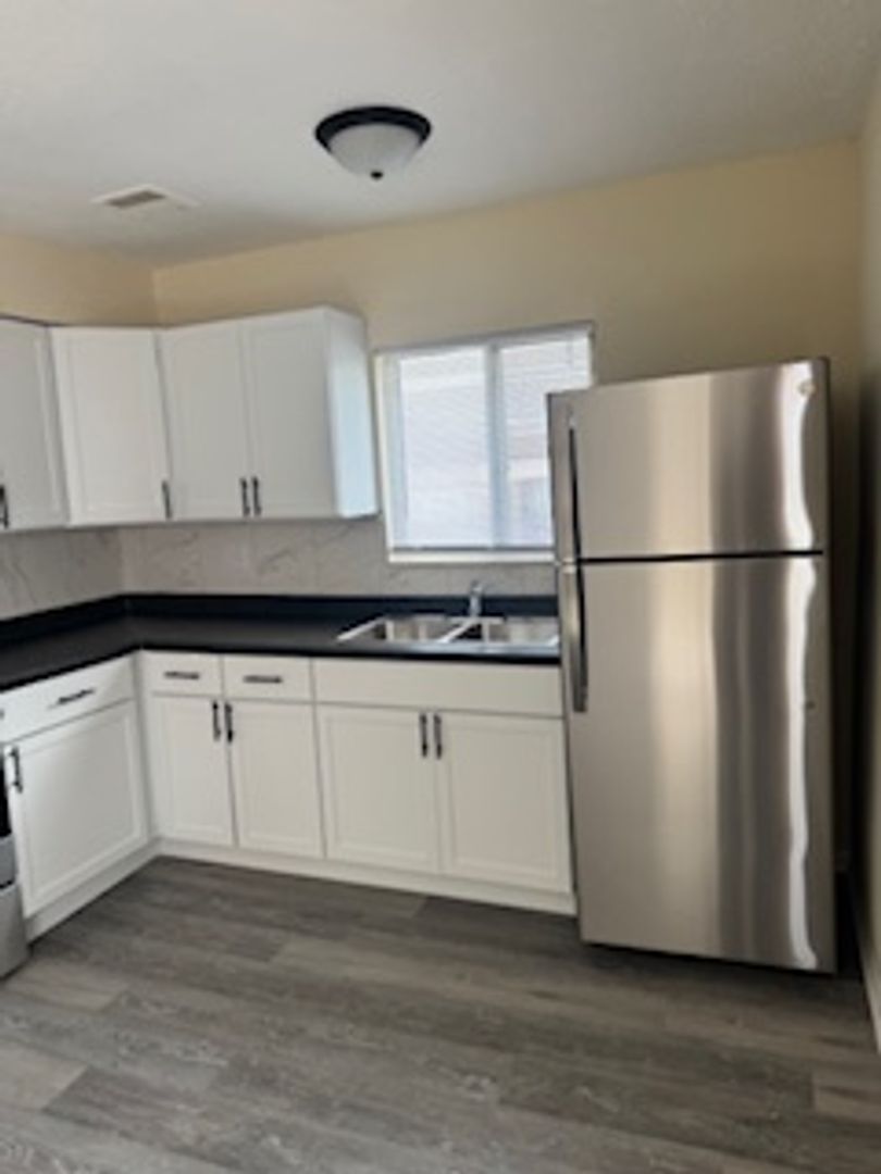 Indianapolis Apartment: 3575 Evergreen Ave