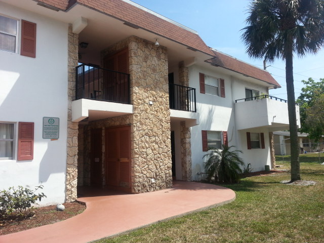 Pompano Beach House: 206 SW 1 Street Unit J-4