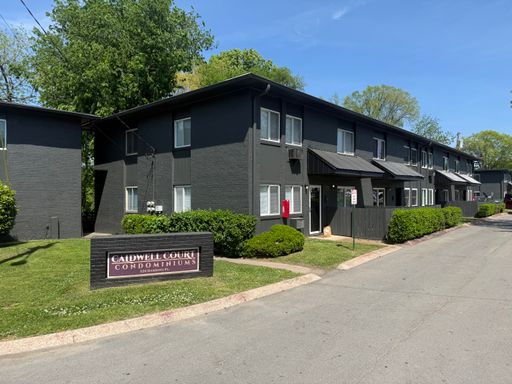 1 Bed / 1 Bath Renovated Condo in South Nashville! Close to laundry! Surrounded by woods! – photo 1
