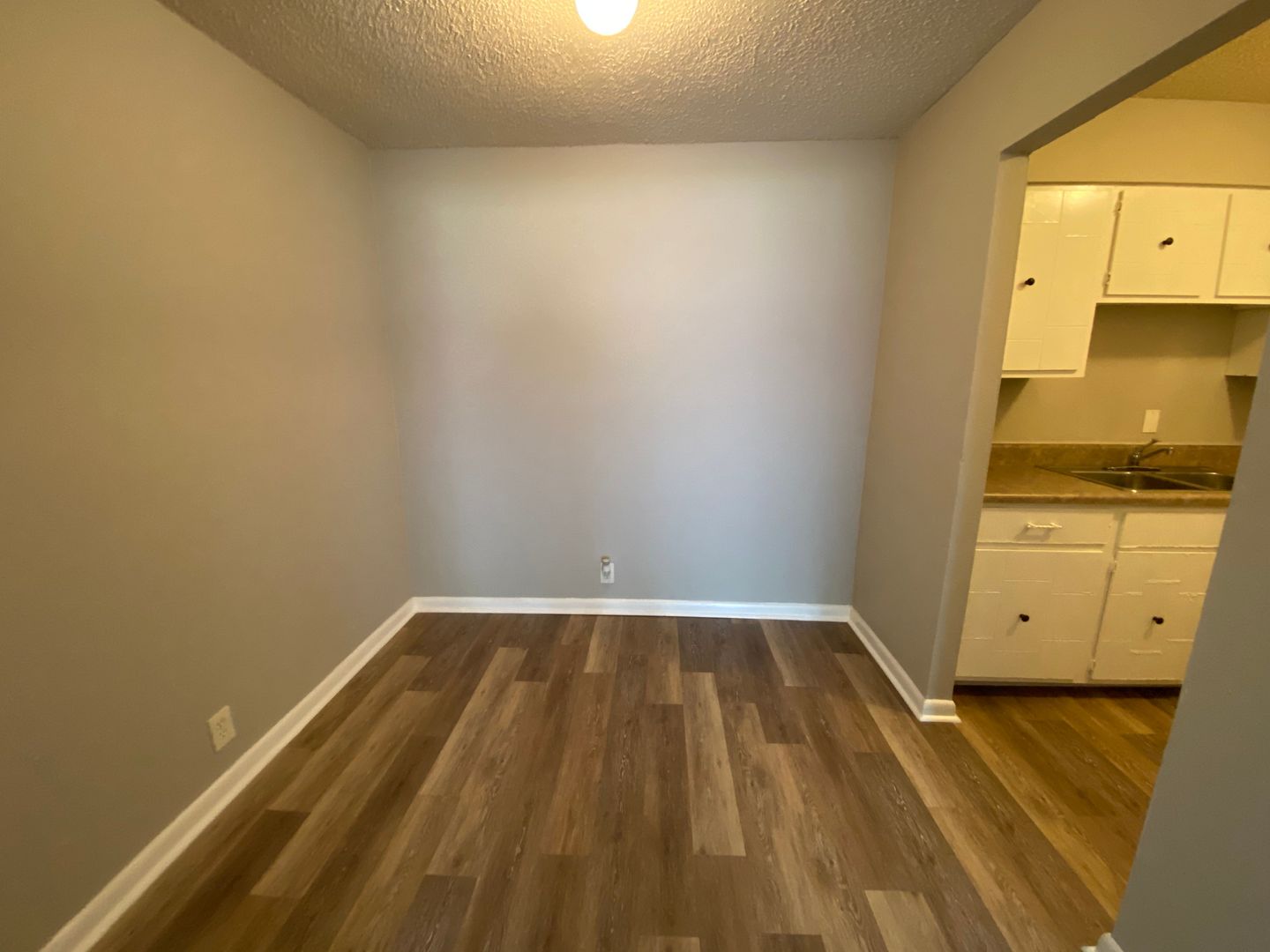 Nashville House: 270 Tampa Dr