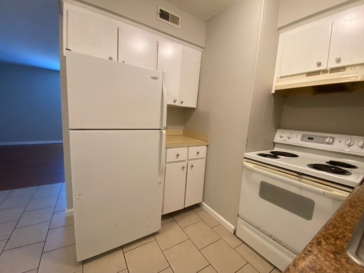 Madison Condo: 323 Forest Park Rd - 1-14