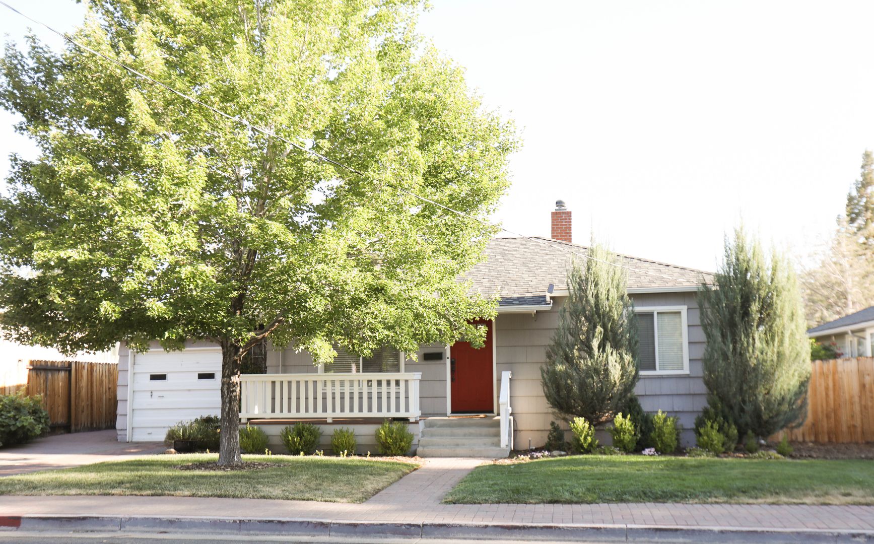 Reno House: 665 Hillcrest