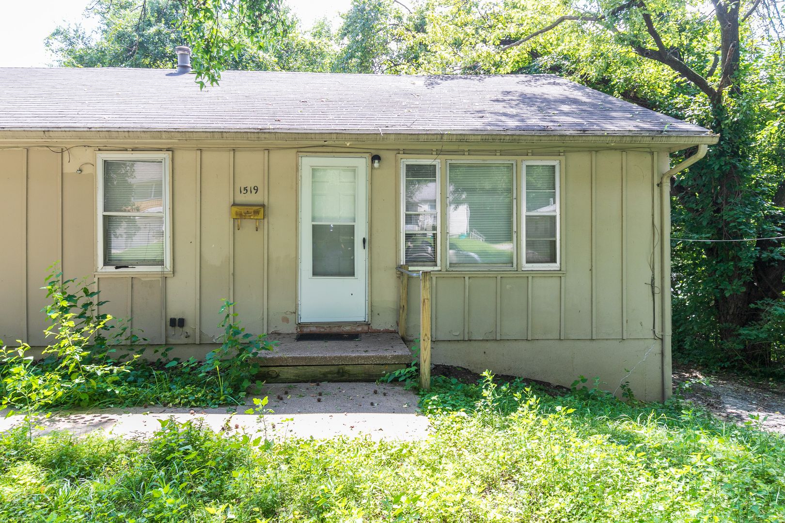 Independence Townhome: 1519 W. Waldo Ave