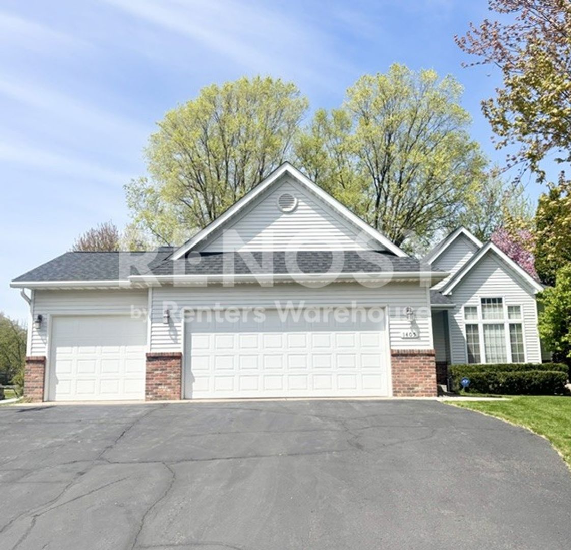 Sartell House: 1405 8th Ave N