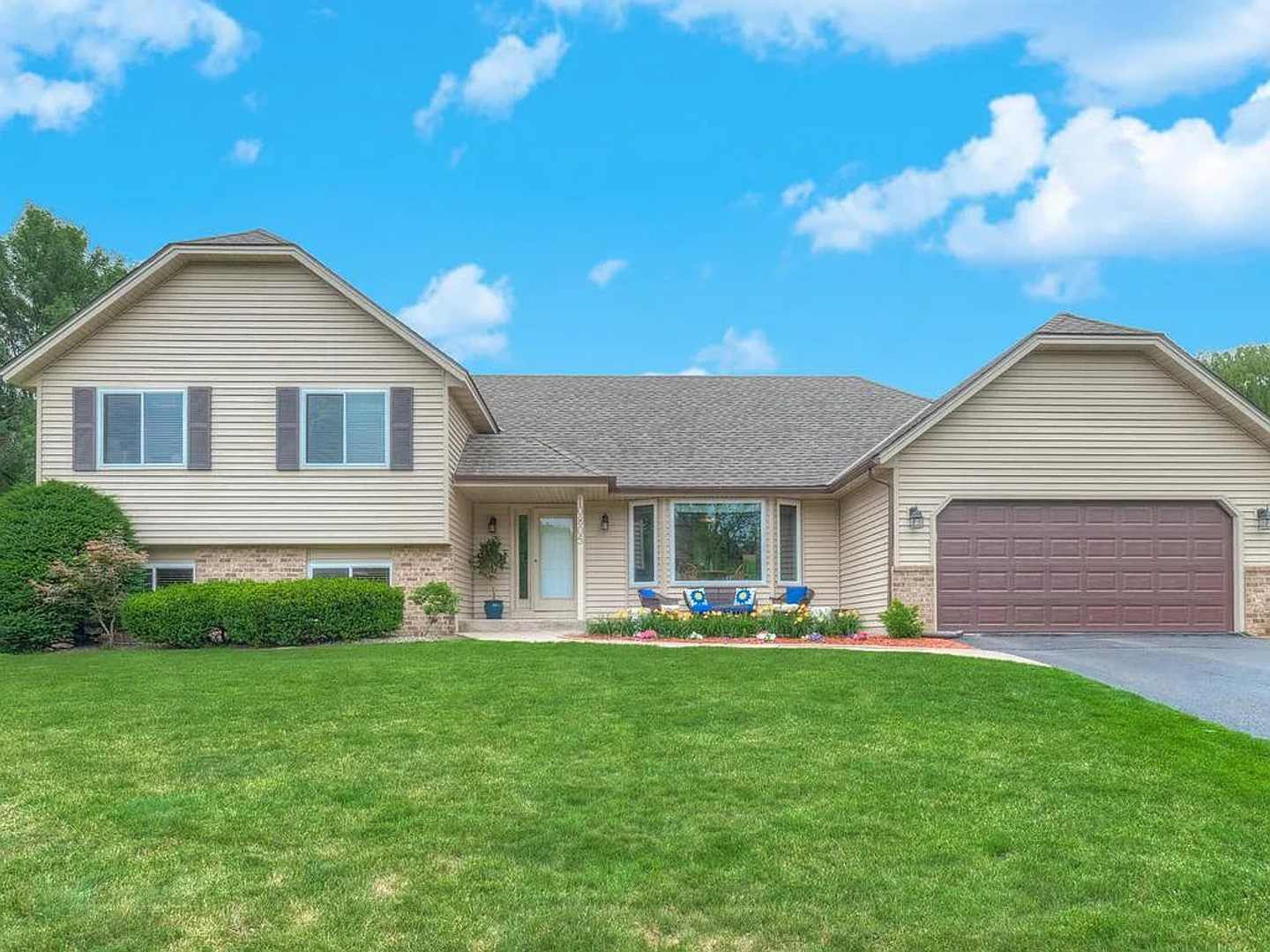10805 46th Pl N property
