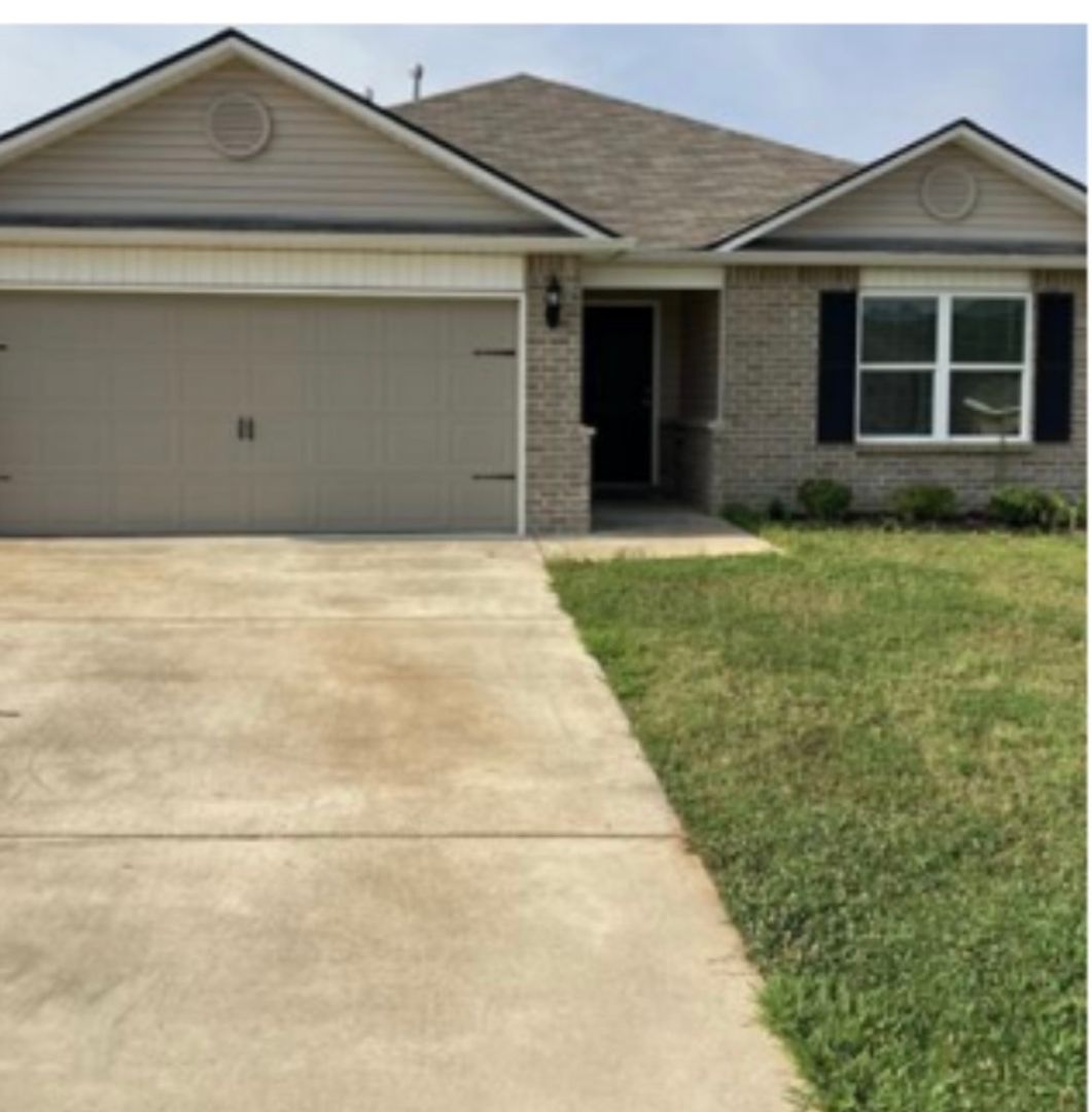 Pell City House: 441 Woodland Trail