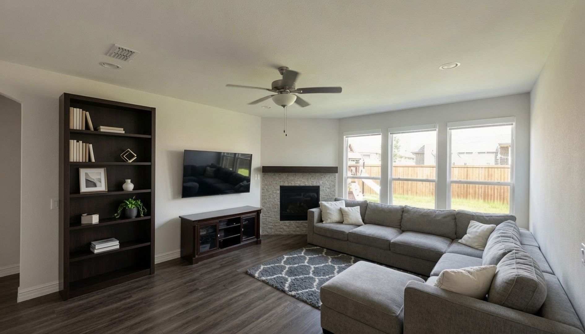 Venus House: 2616 Melrose Dr