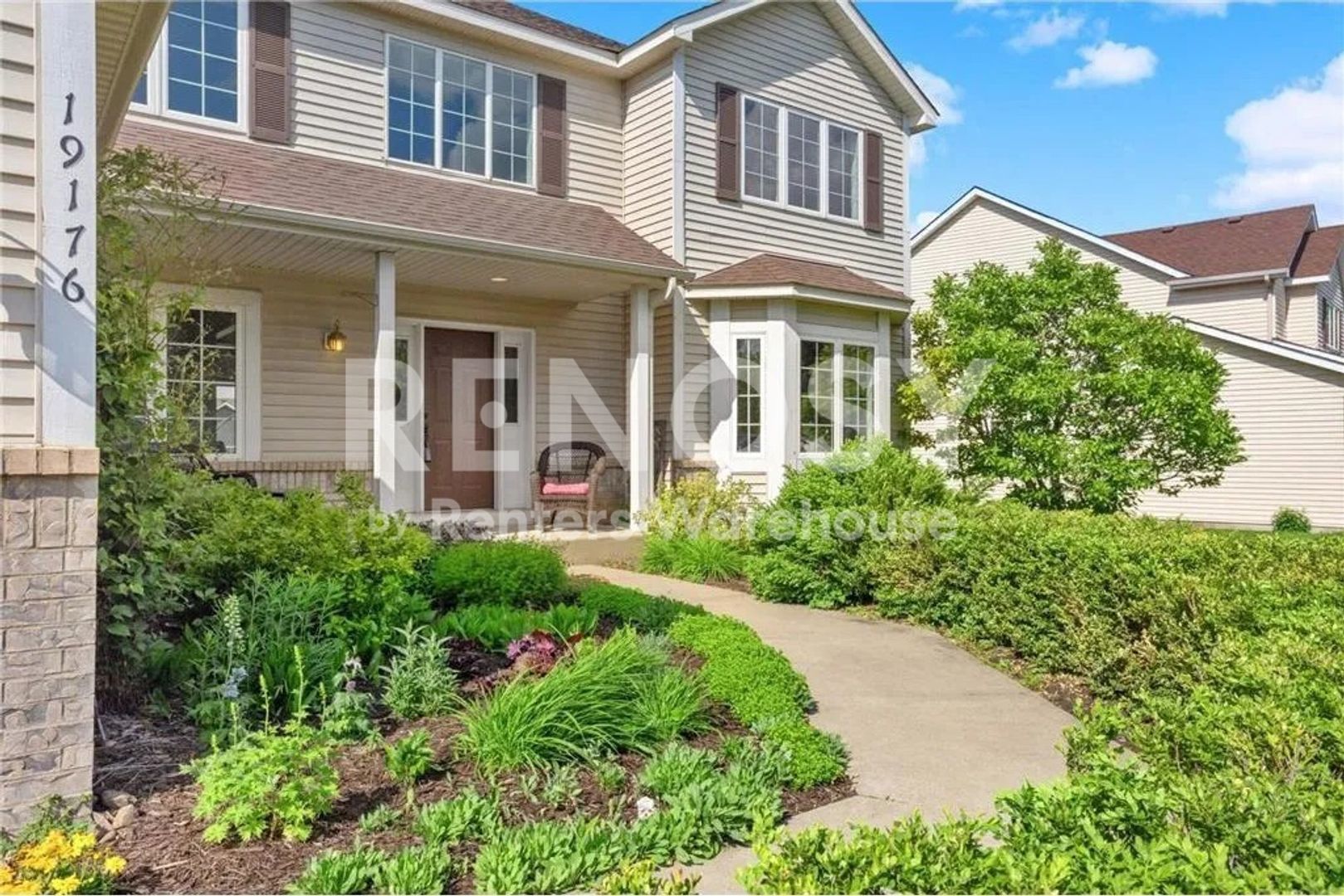 Lakeville House: 19176 Ittabena Way