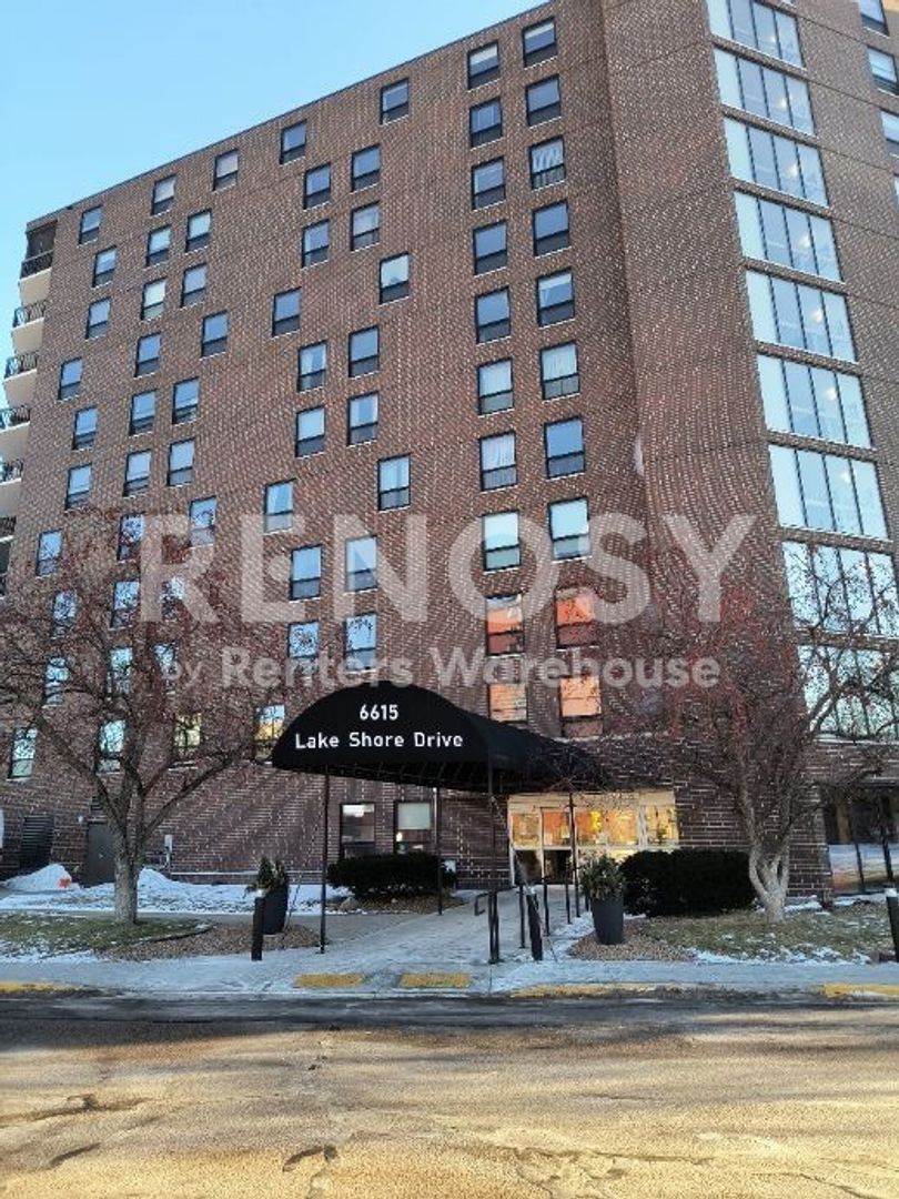 Minneapolis Condo: 6615 Lake Shore Dr S