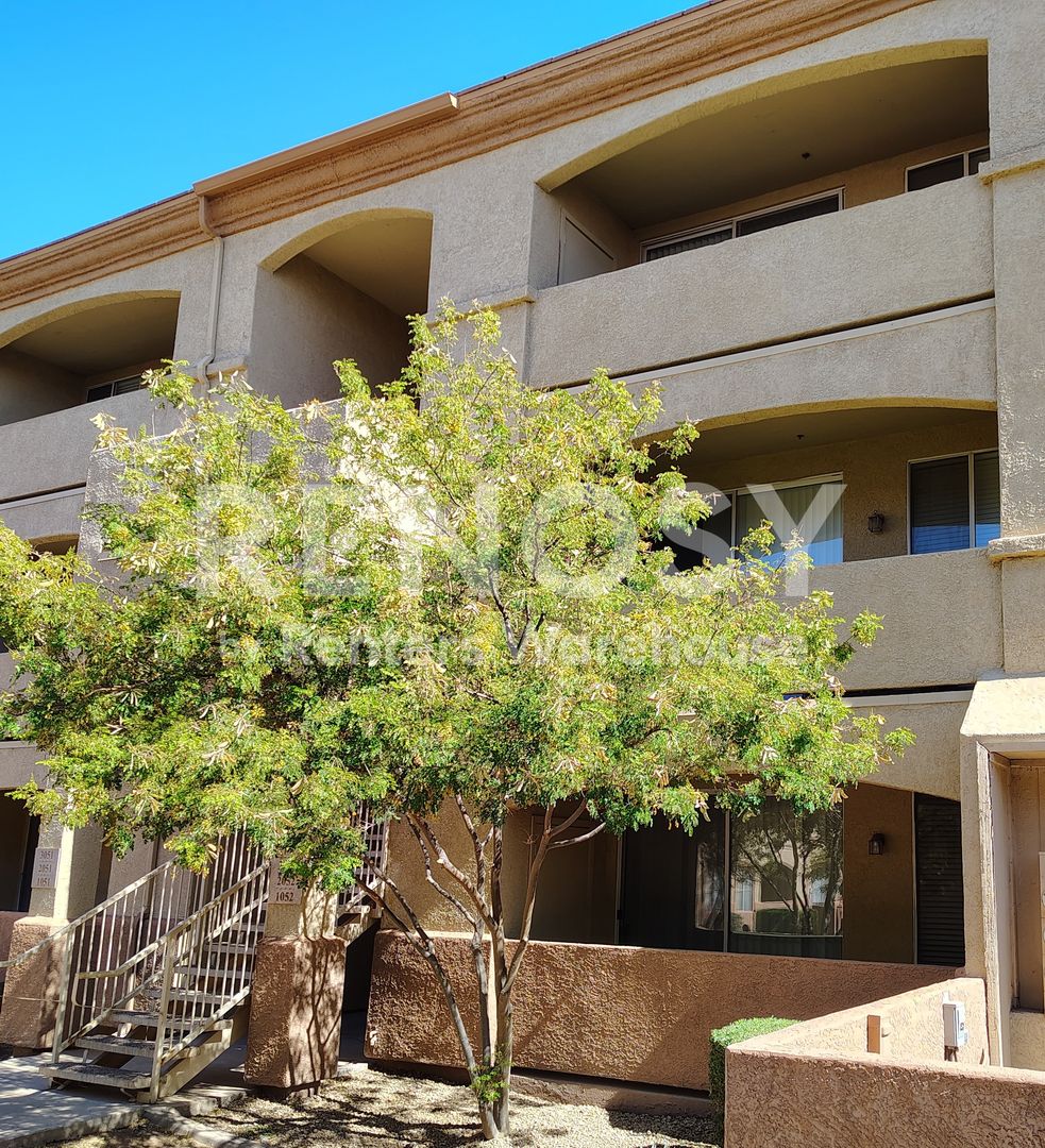 Tempe Condo: 2134 E Broadway Rd Unit 3052