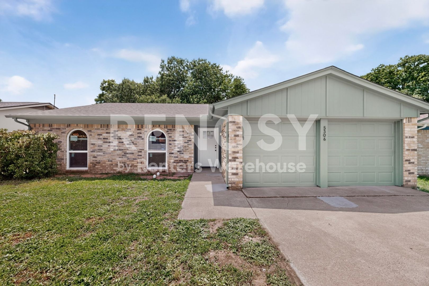 Arlington House: 5306 Vincennes Ct