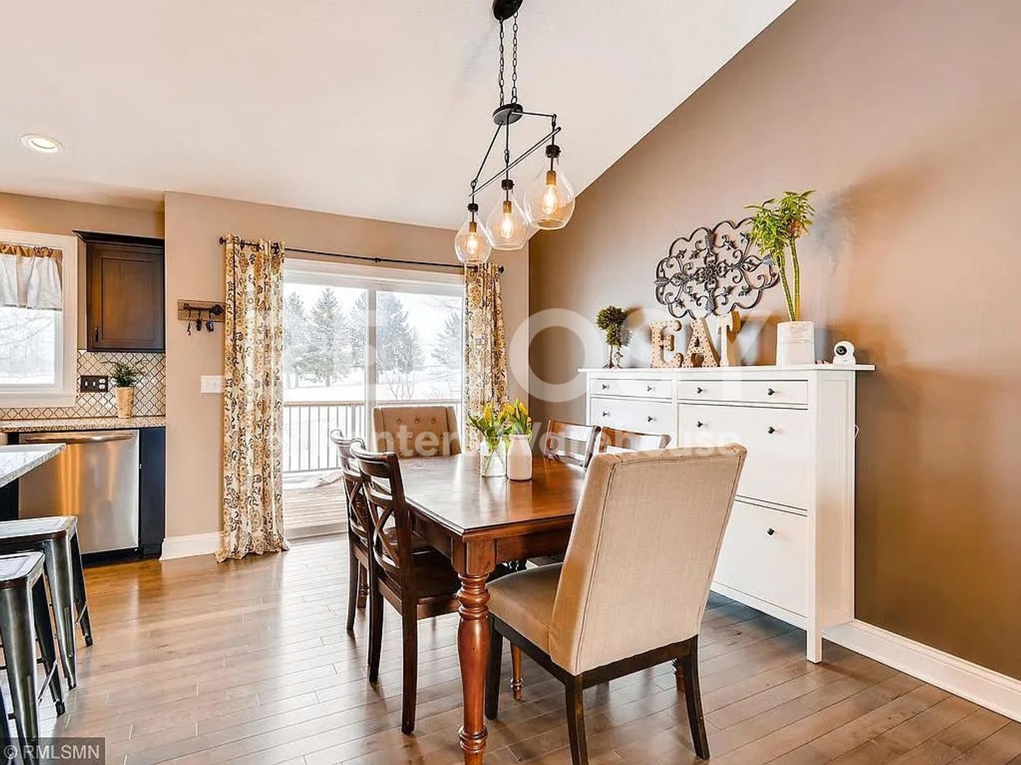 Marketplace Property
