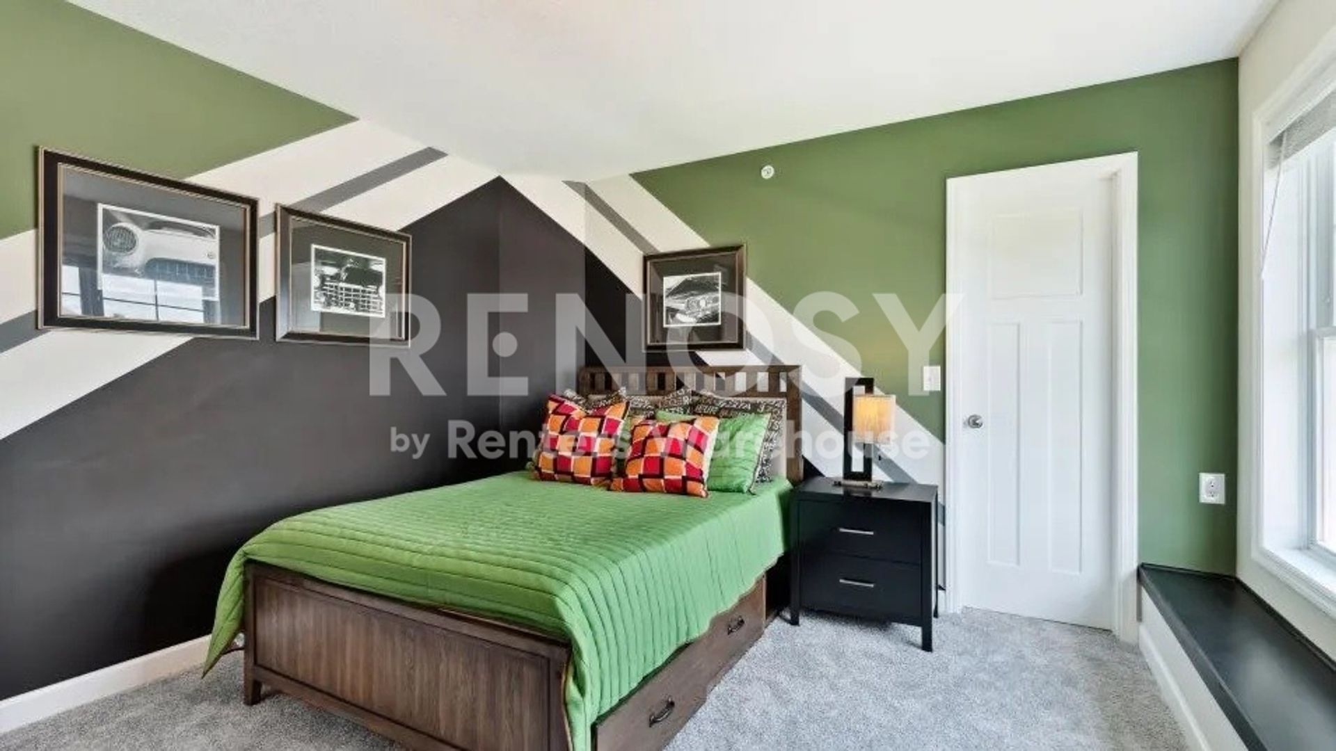 Medina House: 1062 Jubert Drive