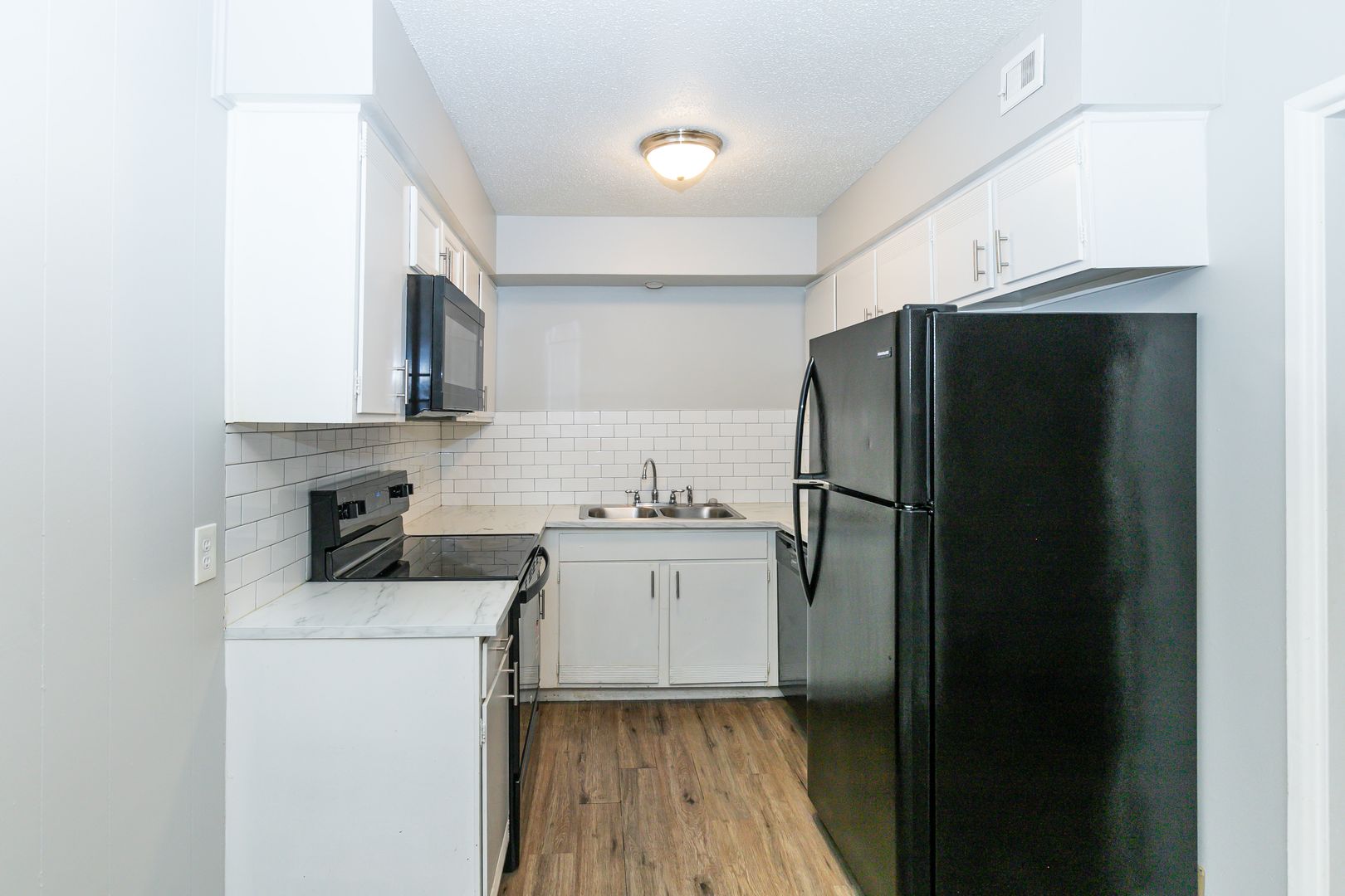 Kansas City Condo: 5135 NE Chouteau Trfy Unit 303