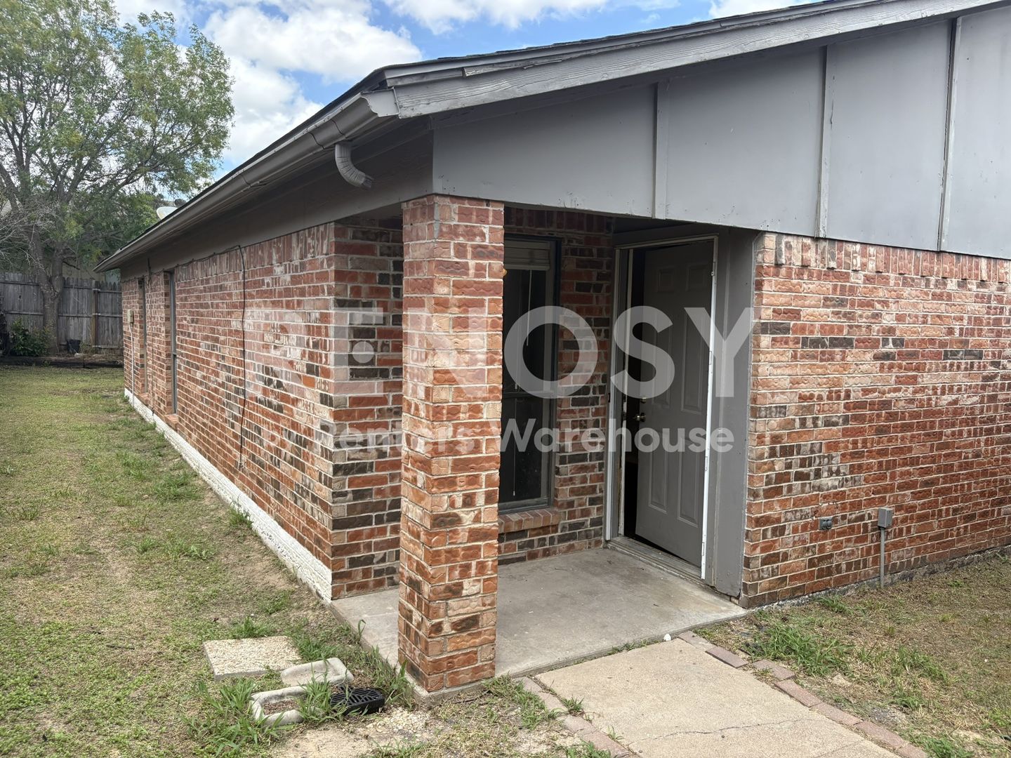 Fort Worth House: 10258 Maverick Dr