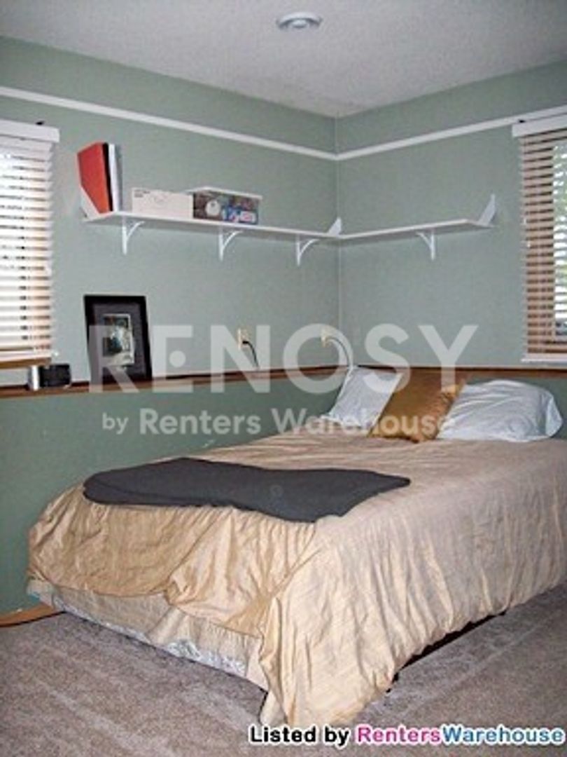 Marketplace Property