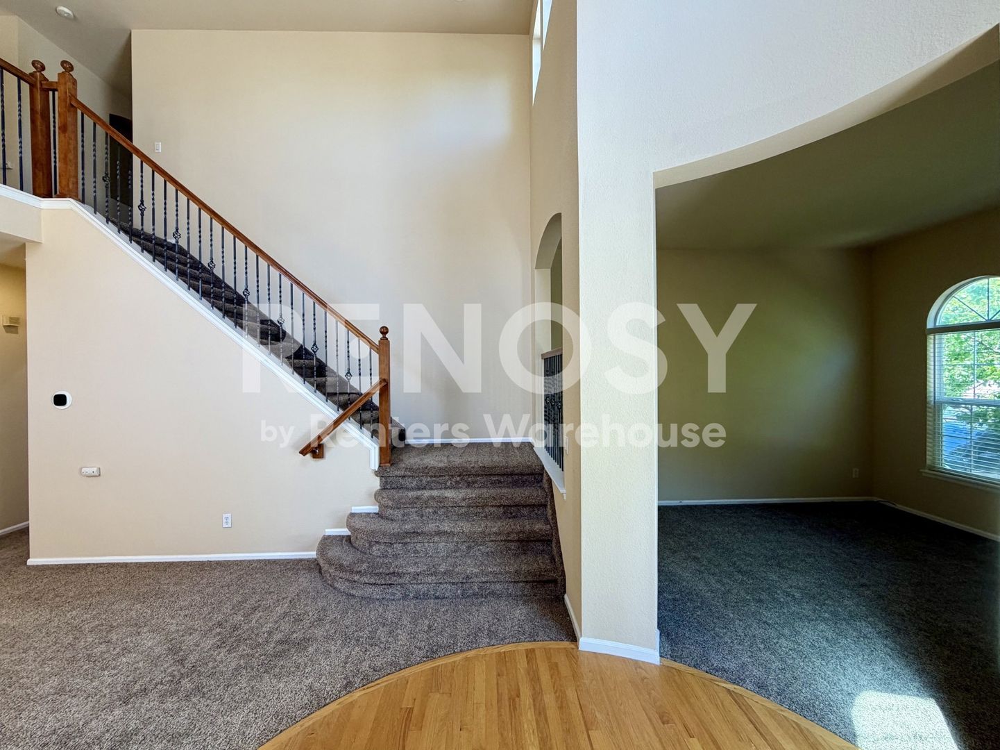 Aurora House: 1467 S Haleyville Circle
