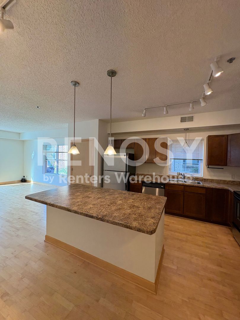 Marketplace Property