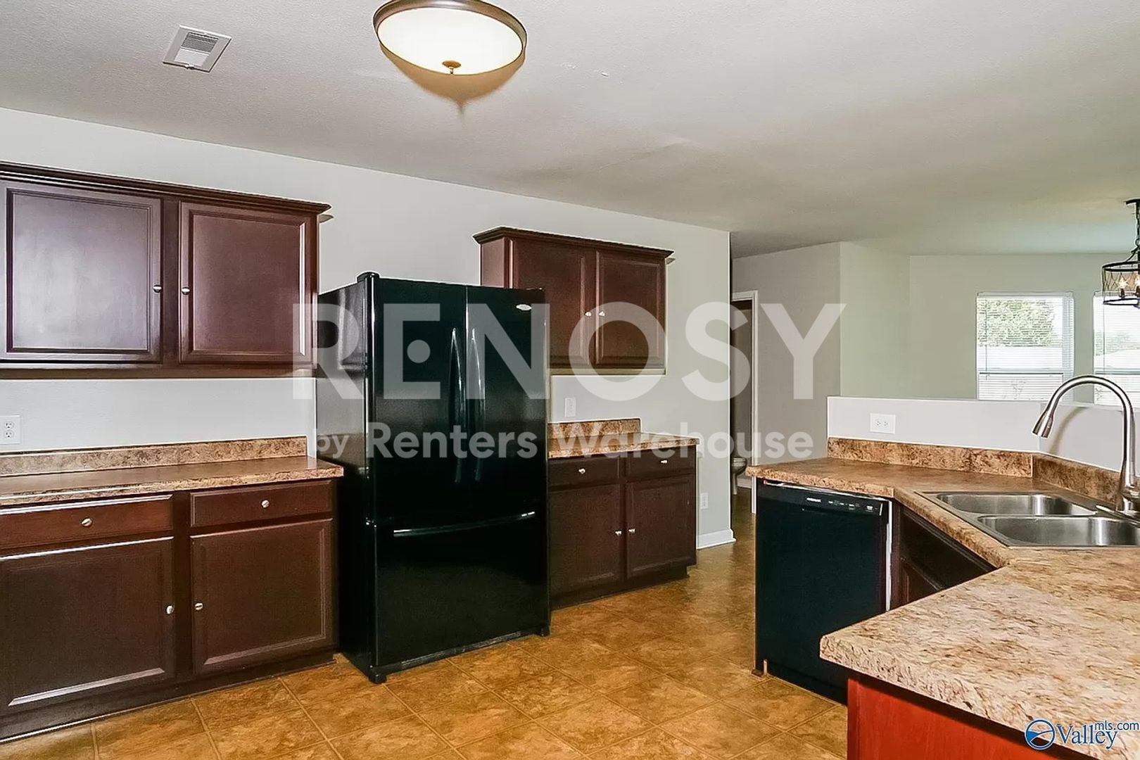 Madison House: 123 Forestbrook Dr