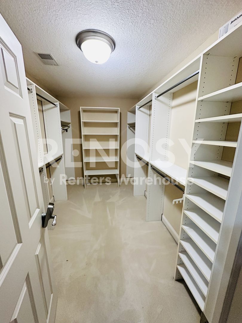 Marketplace Property
