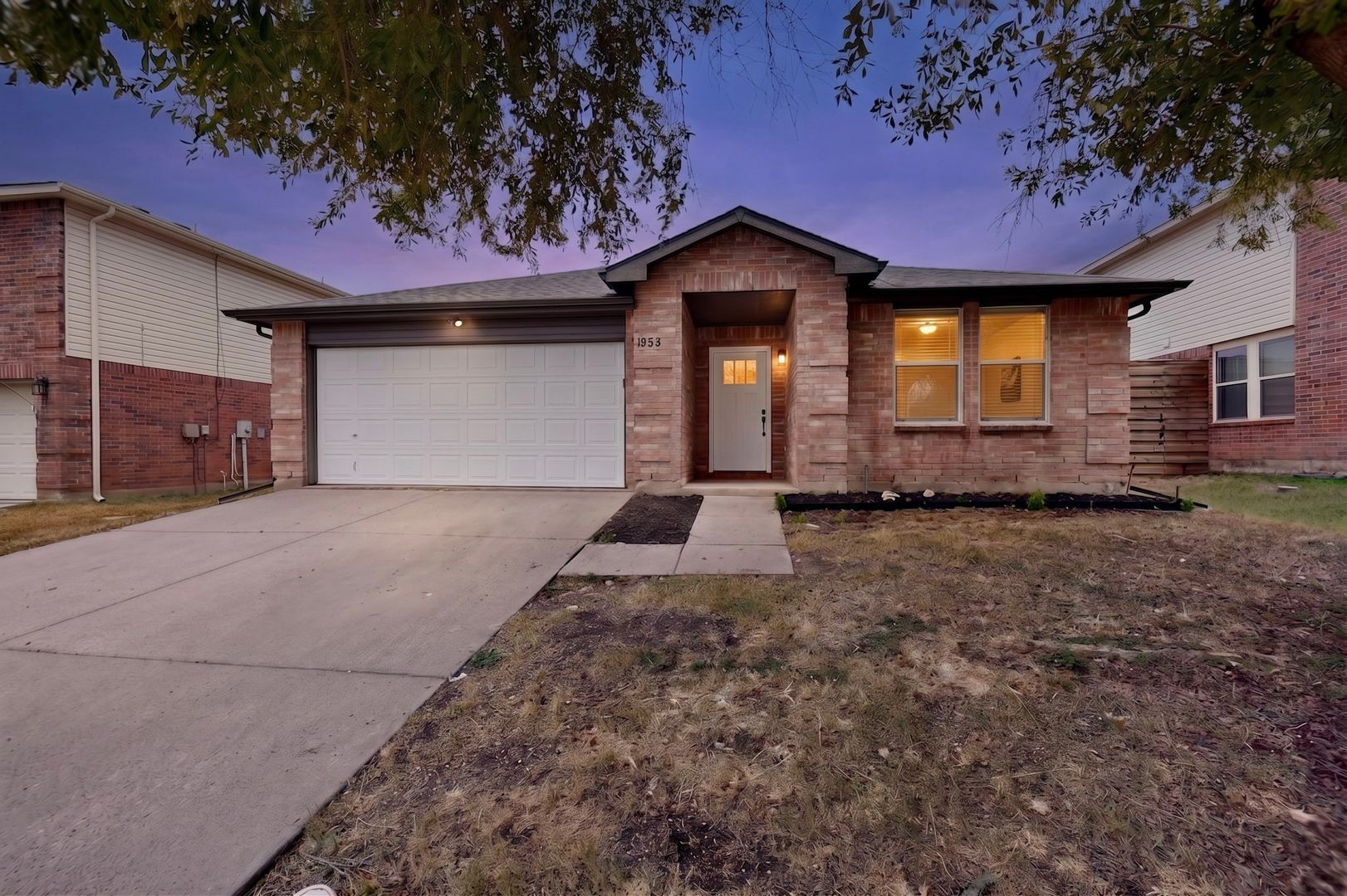 Justin House: 1953 Riverchase Ln