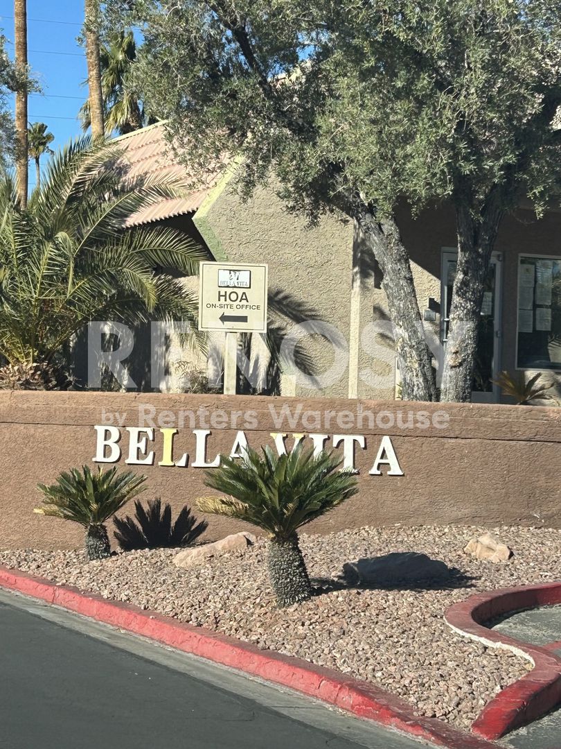 Las Vegas Condo: 5026 River Glen Dr