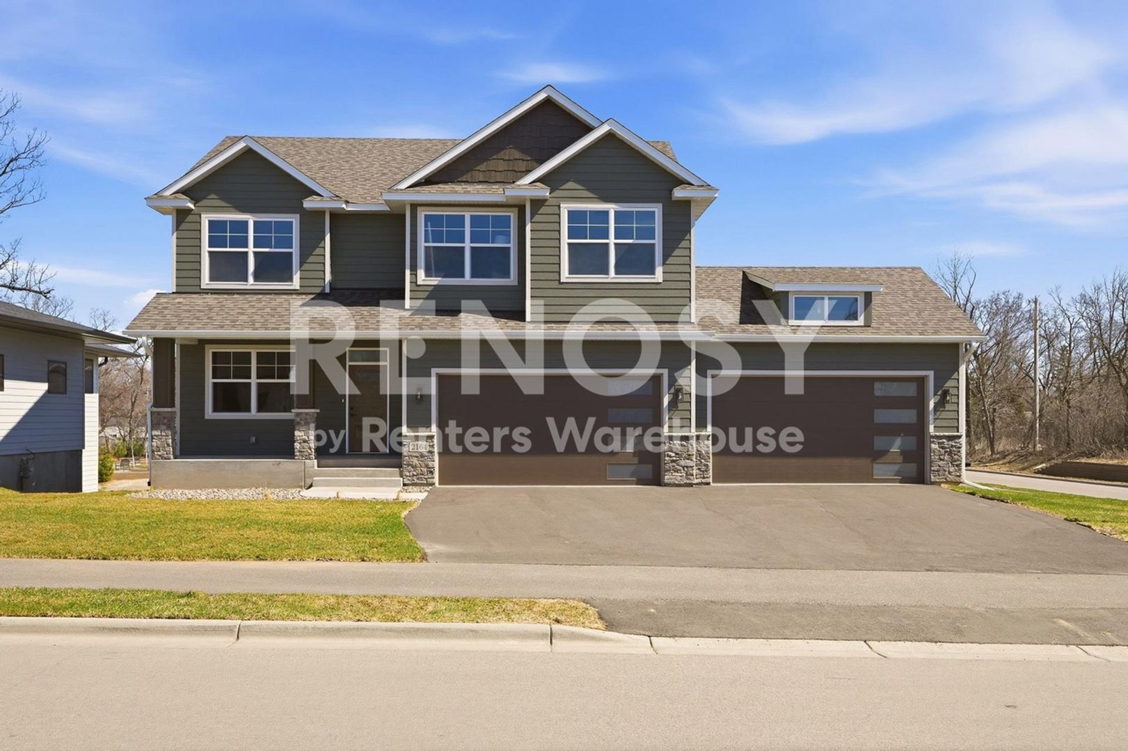 Roseville House: 2164 - 1A North Eustis Street